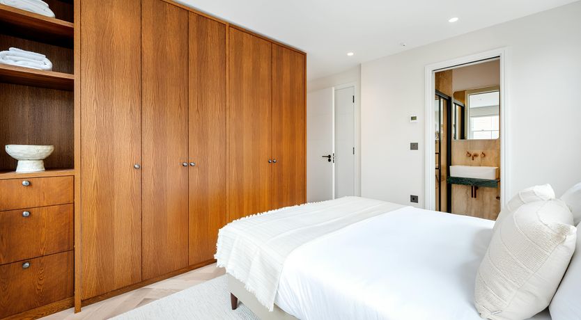 Photo of London Serenade