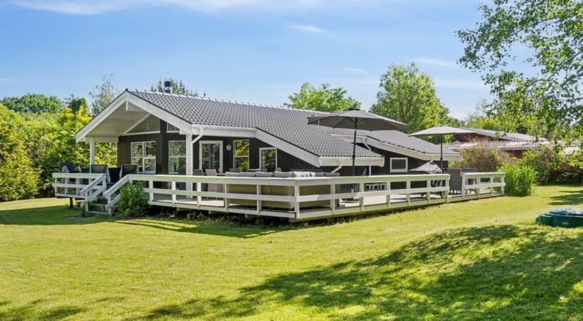 Photo of "Alruna" - 350m from the sea