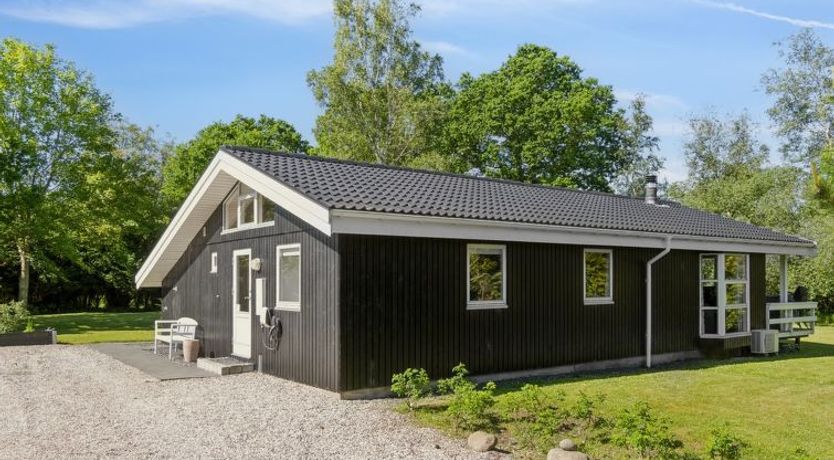 Photo of "Alruna" - 350m from the sea