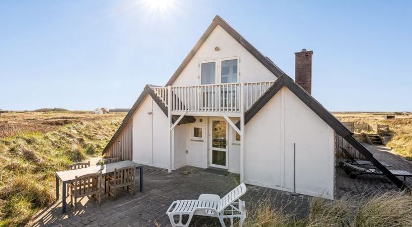 Photo of "Kurt" - 75m from the sea