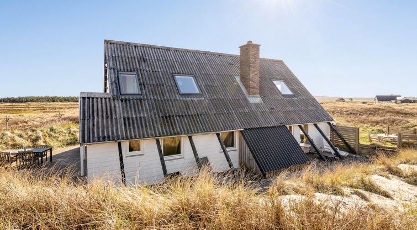 Photo of "Kurt" - 75m from the sea