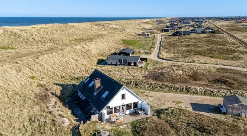 Photo of "Kurt" - 75m from the sea