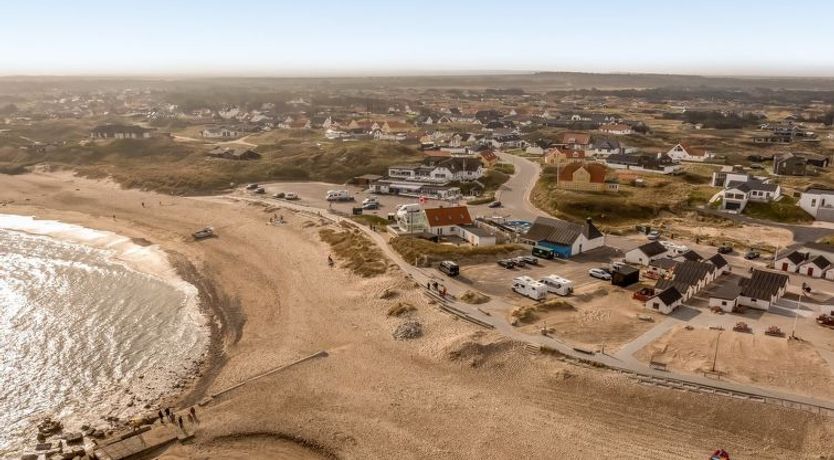 Photo of "Unge" - 75m from the sea