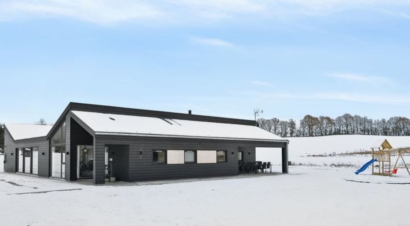 Photo of "Marinus" - 800m from the sea