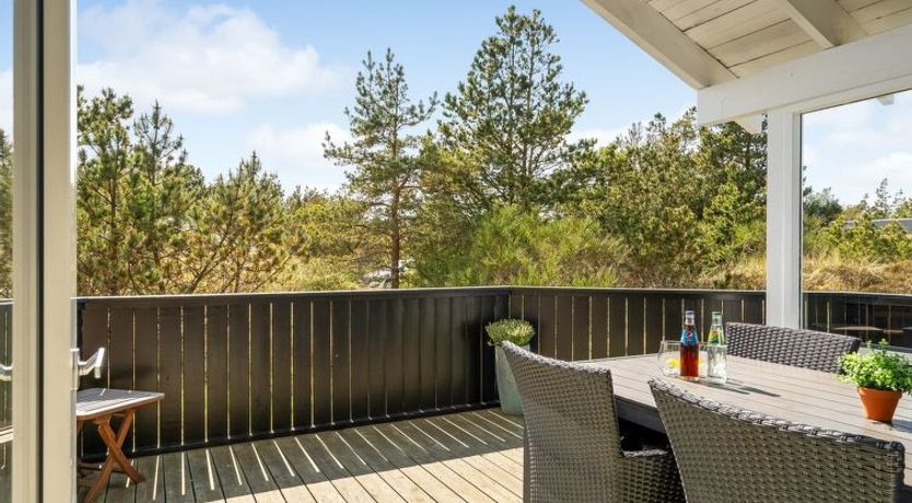 Photo of "Elisenda" - 1km from the sea