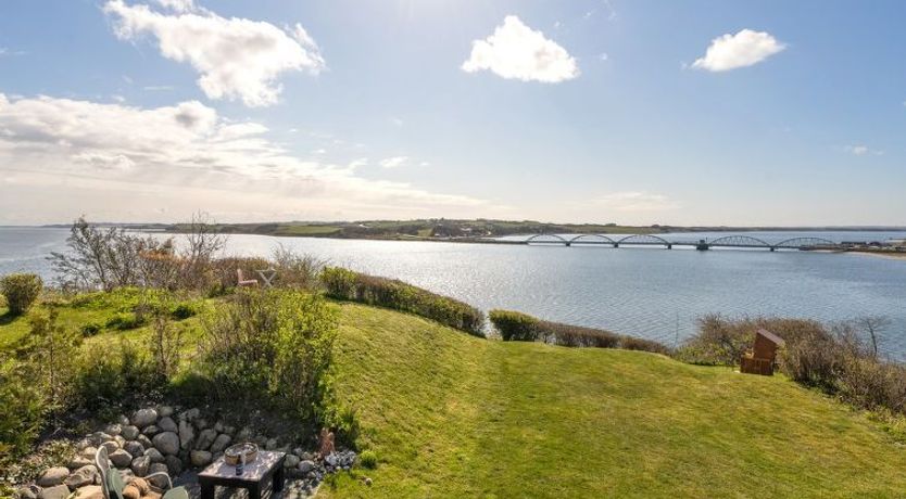 Photo of "Nielsen" - 30m to the fjord