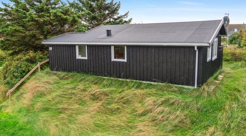 Photo of "Isabel" - 500m from the sea