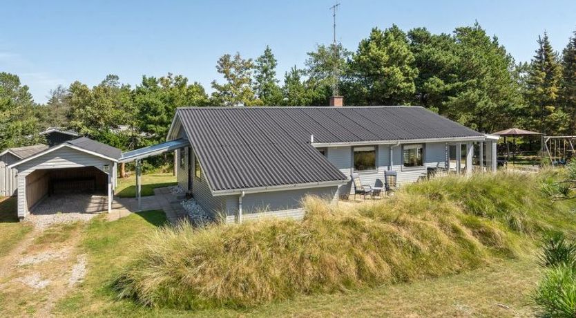 Photo of "Niels" - 1.5km from the sea