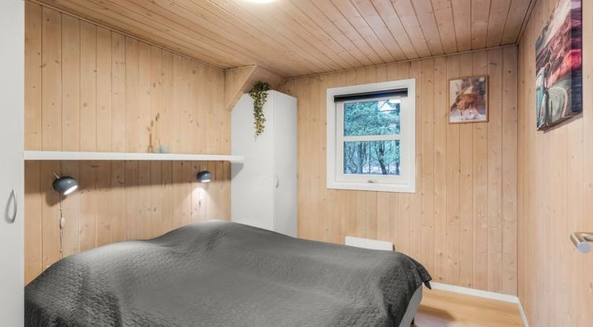 Photo of "Verna" - 800m from the sea