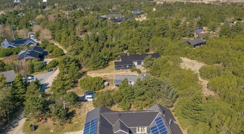 Photo of "Allen" - 1km from the sea