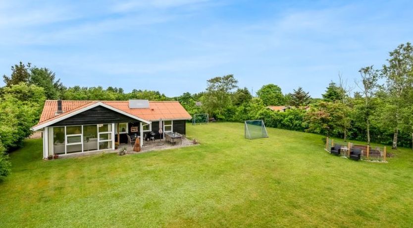 Photo of "Tian" - 400m to the fjord