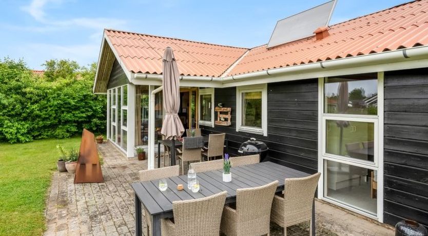 Photo of "Tian" - 400m to the fjord