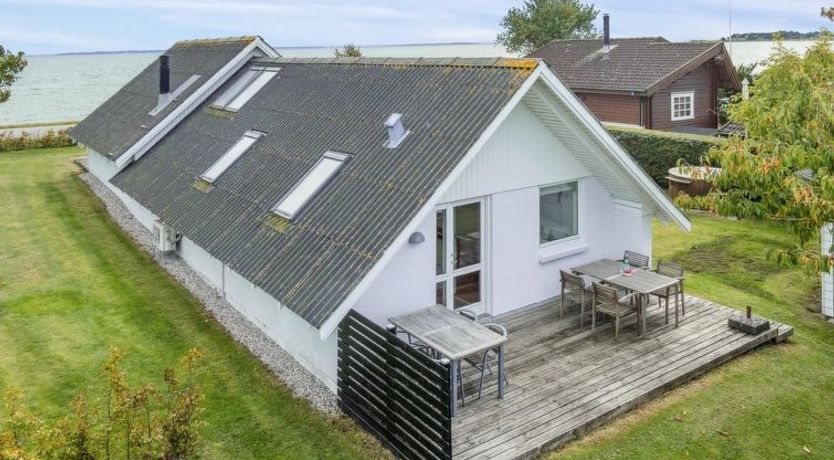 Photo of "Jolanta" - 20m from the sea