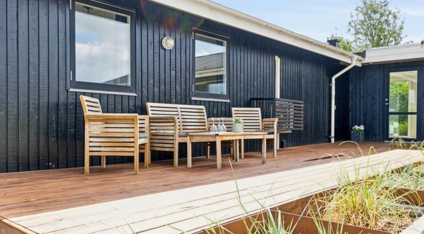 Photo of "Nora" - 100m from the sea