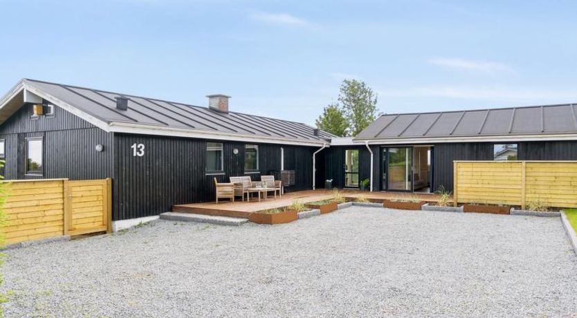 Photo of "Nora" - 100m from the sea