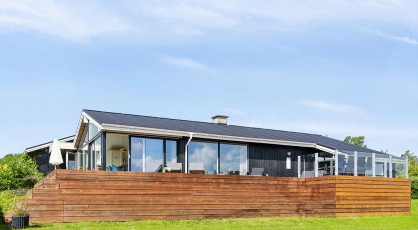 Photo of "Nora" - 100m from the sea