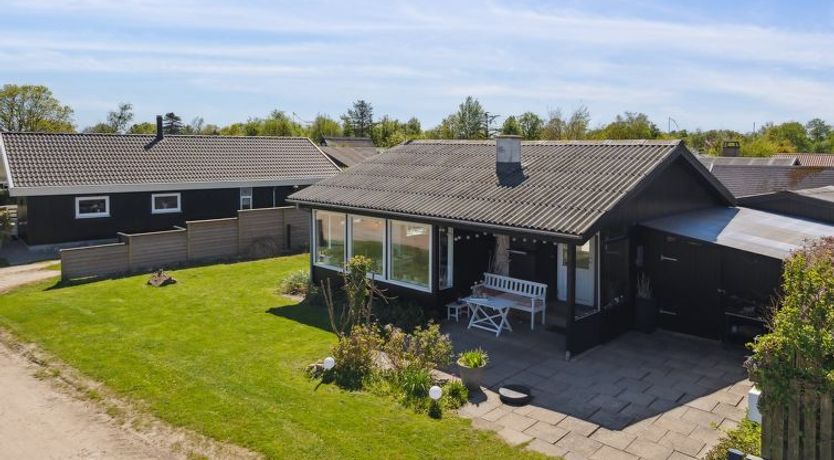 Photo of "Elisabeta" - 60m from the sea