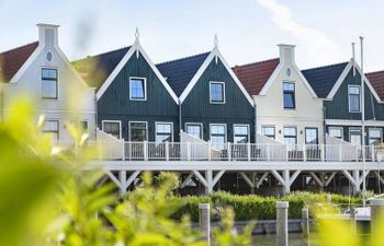 Zuiderzee 4 Holiday Home