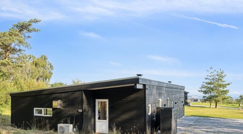 Photo of "Uma" - 1.5km from the sea