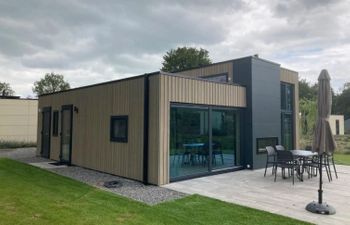 Cube Elite 6 Holiday Home