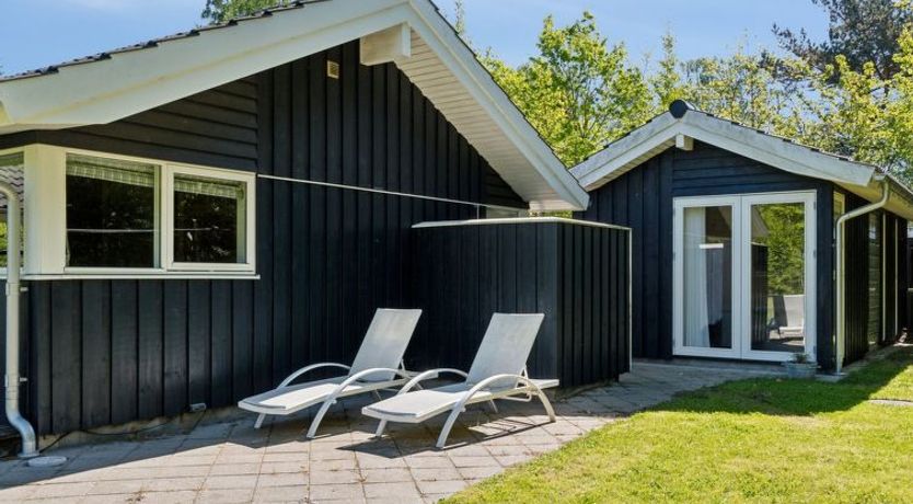 Photo of "Fatima" - 400m from the sea