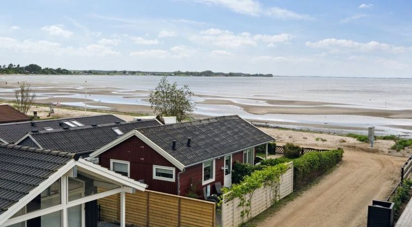 Photo of "Anselmi" - 25m from the sea