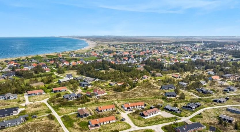 Photo of "Helga" - 650m from the sea