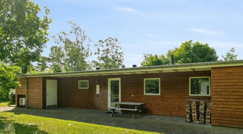 Photo of "Dagny" - 100m from the sea