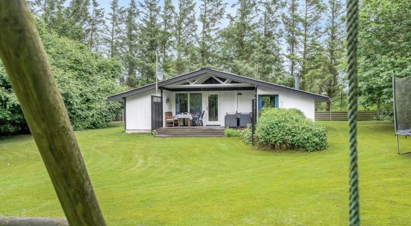 Photo of "Suri" - 200m to the fjord