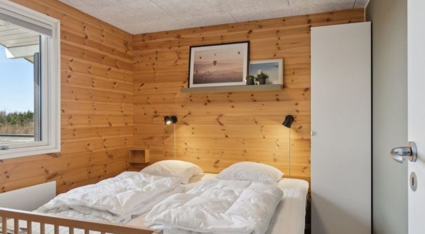 Photo of "Neele" - 800m from the sea