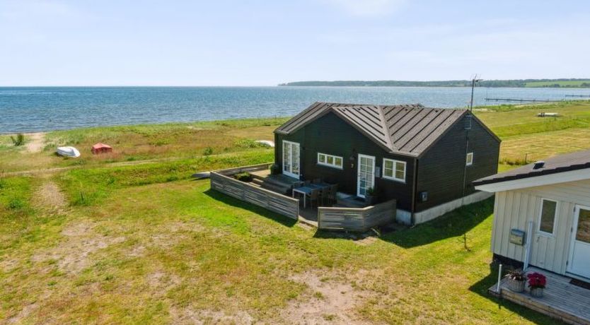 Photo of "Dory" - 30m from the sea