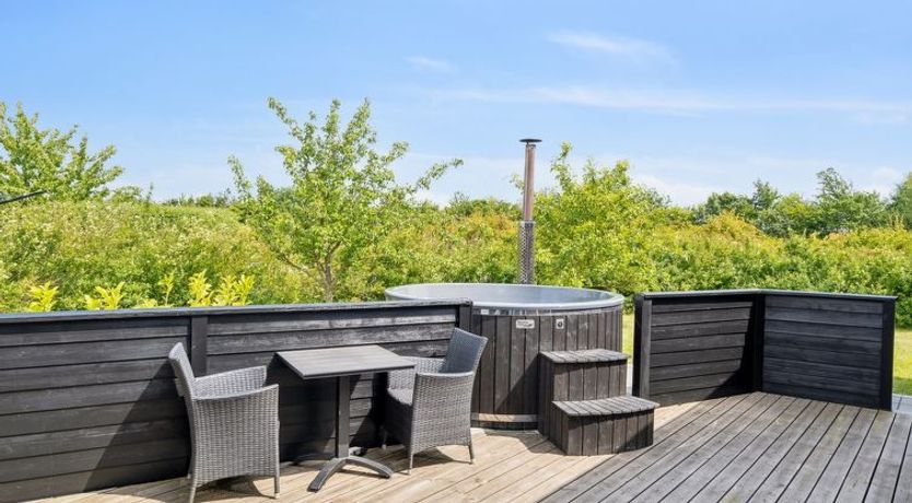 Photo of "Hakan" - 900m from the sea