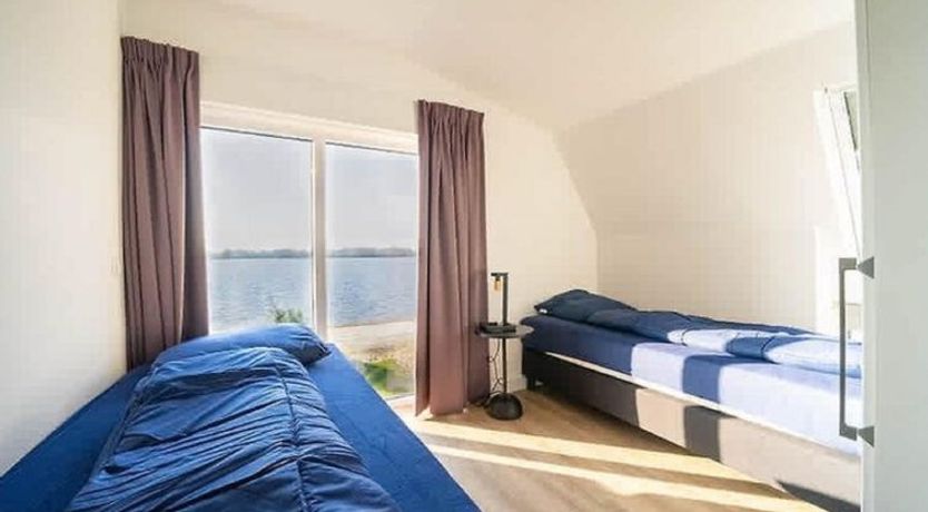 Photo of Villa Waterfront 12