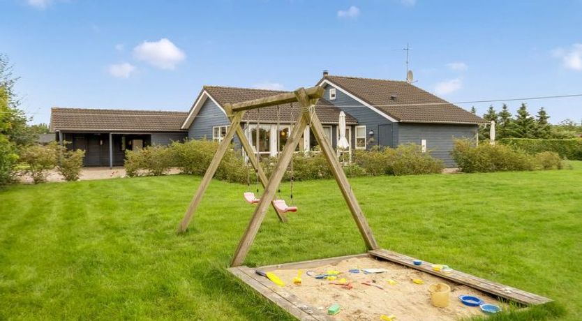 Photo of "Lari" - 600m from the sea