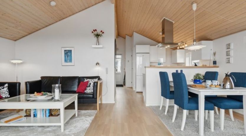 Photo of "Yvette" - 150m from the sea