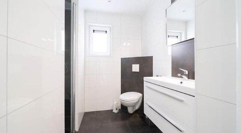 Photo of Pavilion Waterfront 6