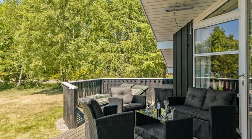 Photo of "Esaline" - 400m from the sea