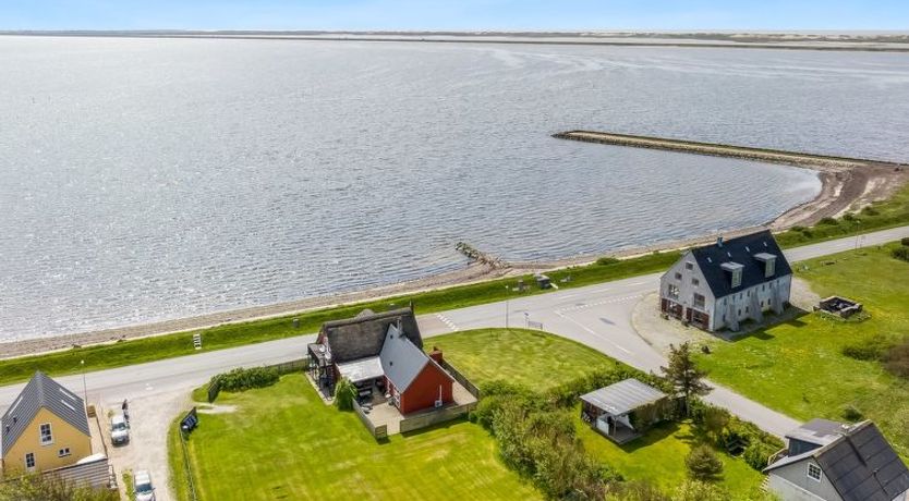 Photo of "Edvardsine" - 20m to the fjord