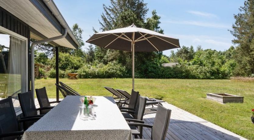 Photo of "Aleta" - 600m from the sea