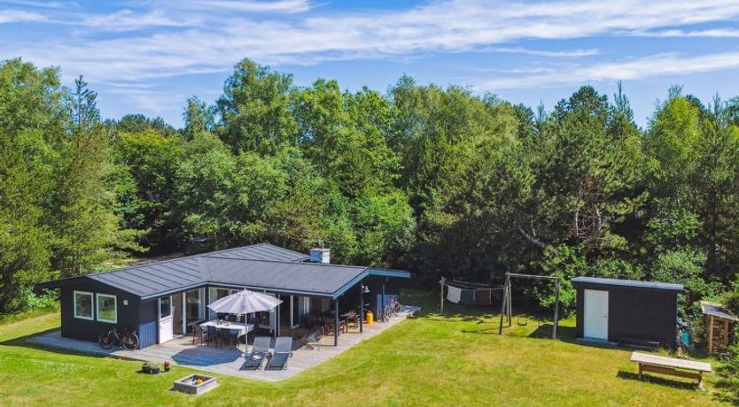 Photo of "Aleta" - 600m from the sea