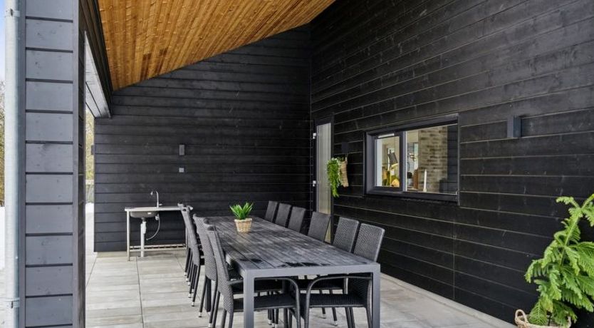 Photo of "Lanessa" - 800m from the sea