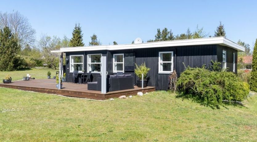 Photo of "Ønd" - 600m from the sea