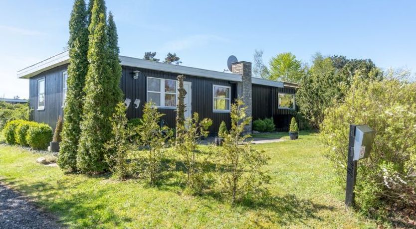 Photo of "Ønd" - 600m from the sea