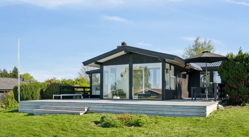 Photo of "Manfred" - 250m from the sea