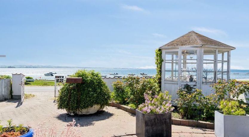 Photo of "Michel" - 25m from the sea