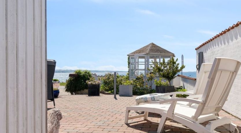 Photo of "Michel" - 25m from the sea