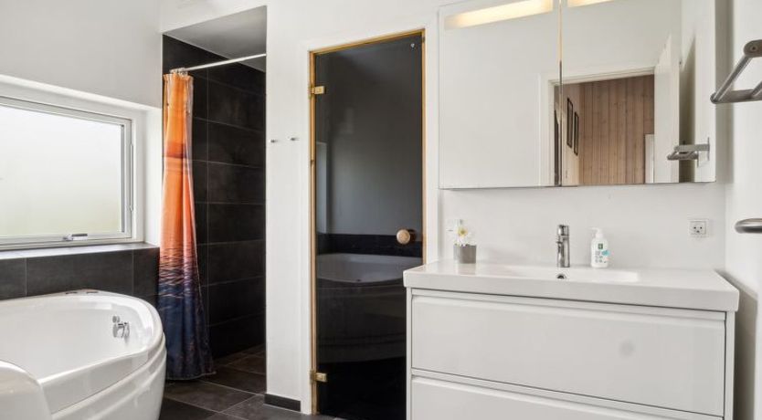 Photo of "Gloria" - 500m from the sea