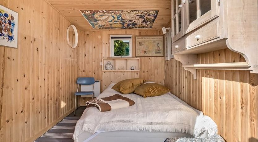 Photo of "Sylvia" - 450m from the sea