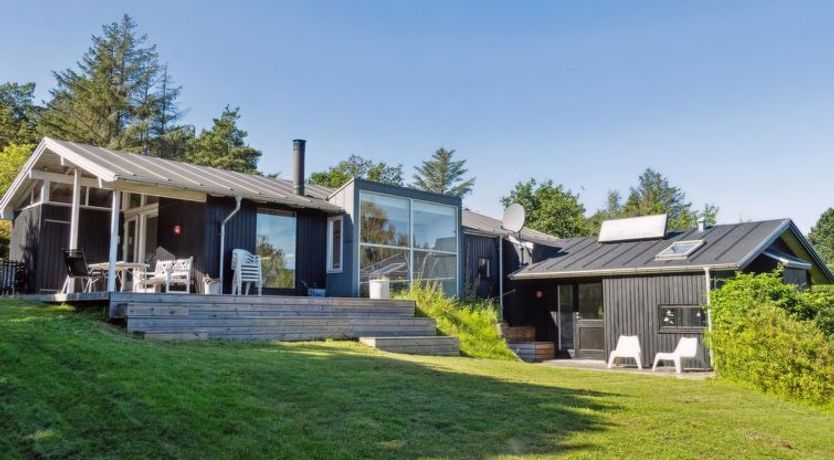 Photo of "Henryk" - 350m from the sea