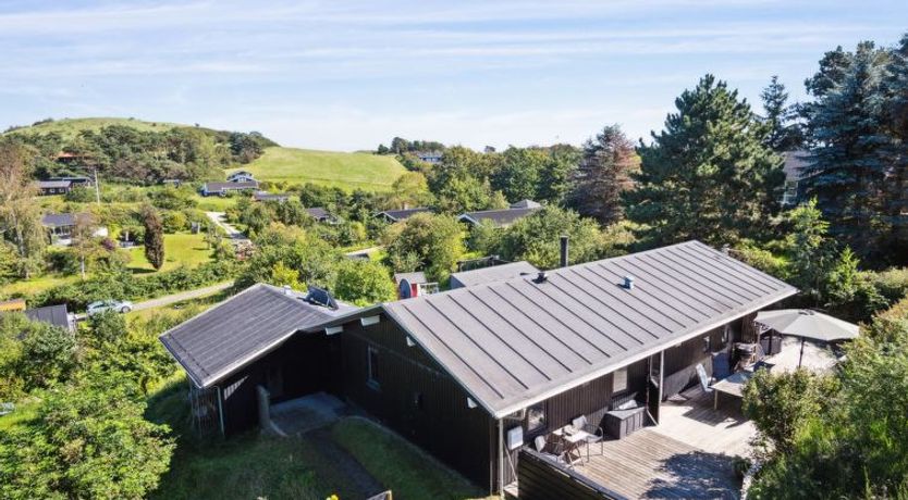 Photo of "Henryk" - 350m from the sea